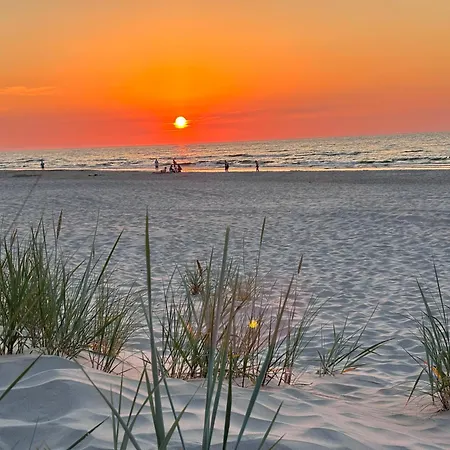 Nadmorski Relaks - Komfortowy Blisko Plazy W Sunset アパート *